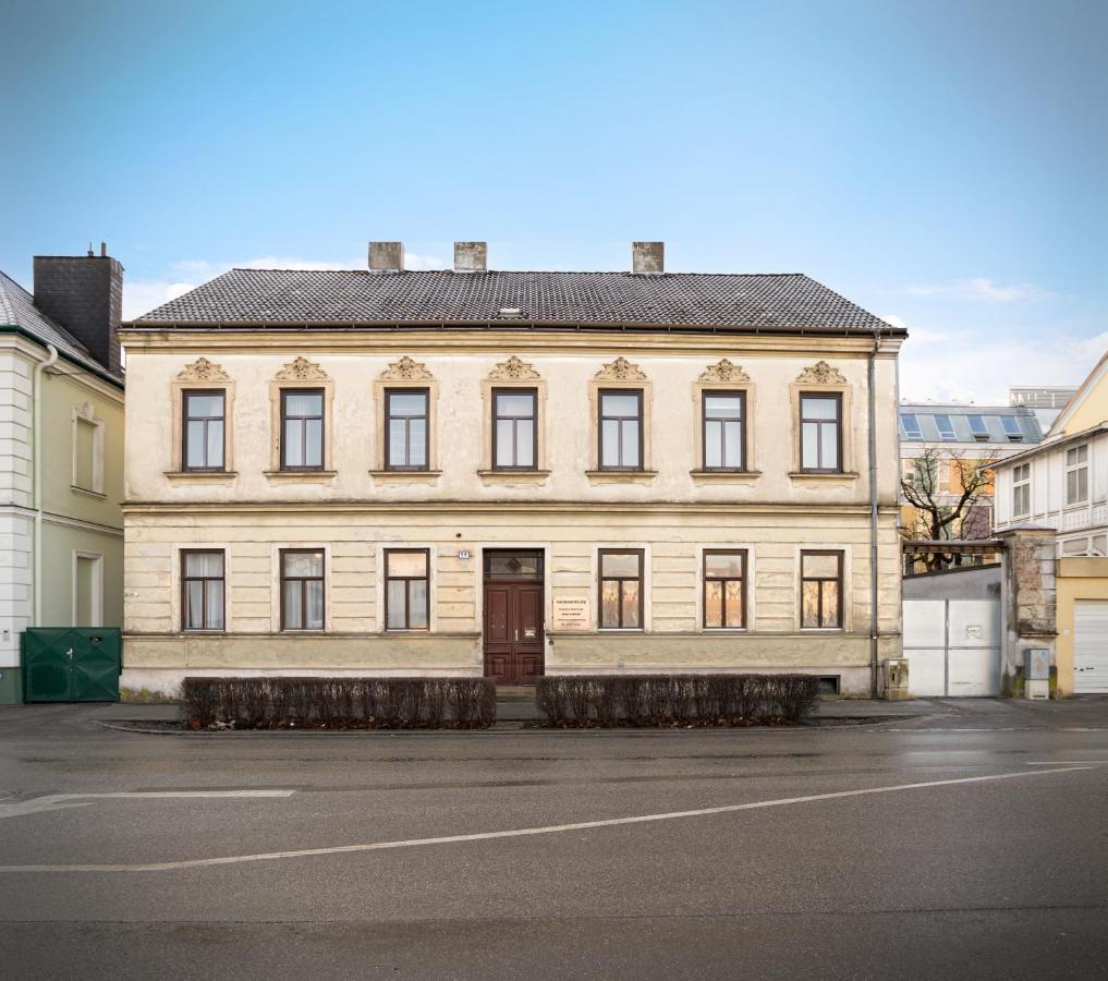 City Appartement Wagram Am Hauptbahnhof Санкт Пьолтен Екстериор снимка