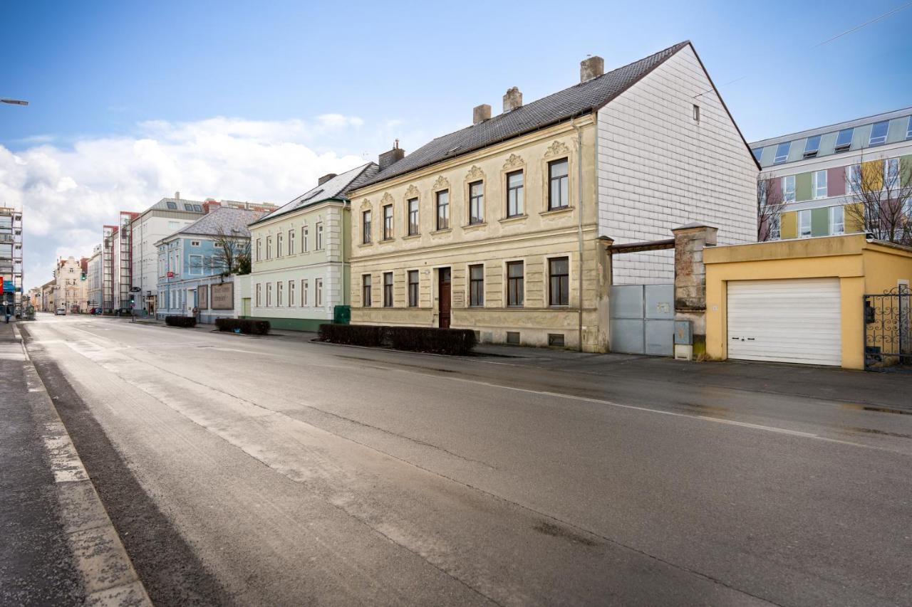 City Appartement Wagram Am Hauptbahnhof Санкт Пьолтен Екстериор снимка